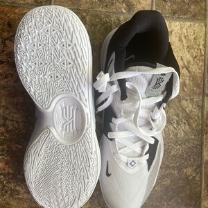 Nike Kyrie Low 5 TB “White” size 9.5, 10 and 11